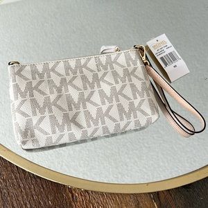 Michael Kors Jet Set Large Wristlet